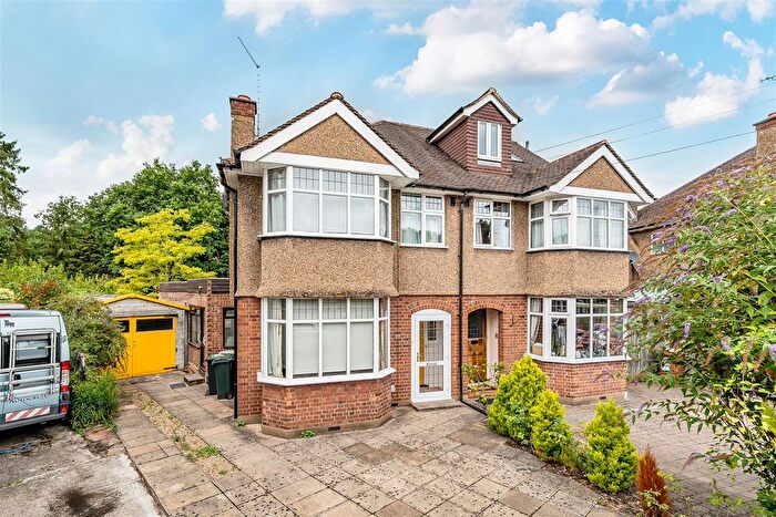 3 Bedroom Semi-Detached House For Sale In Frankland Close, Croxley Green, Rickmansworth, WD3