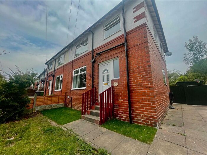 3 Bedroom Semi-Detached House To Rent In Broadgate Crescent, Horsforth, Leeds, West Yorkshire, LS18