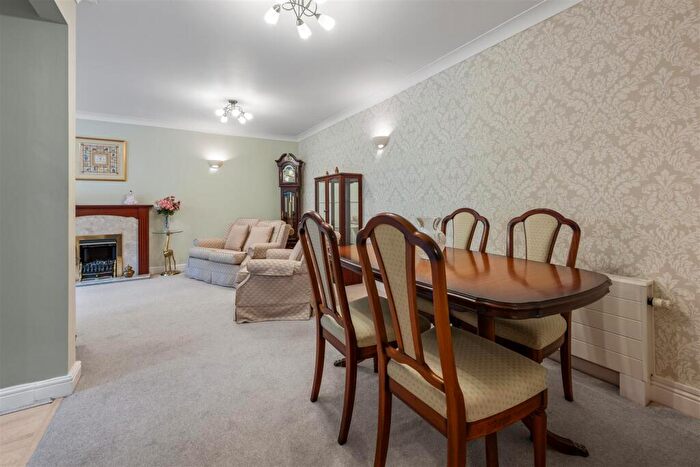 2 Bedroom Retirement Property For Sale In St. Stephens Road, Bournemouth, BH2