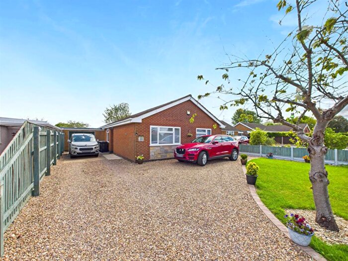 4 Bedroom Detached Bungalow For Sale In Crabtree Lane, Sutton-On-Sea, LN12