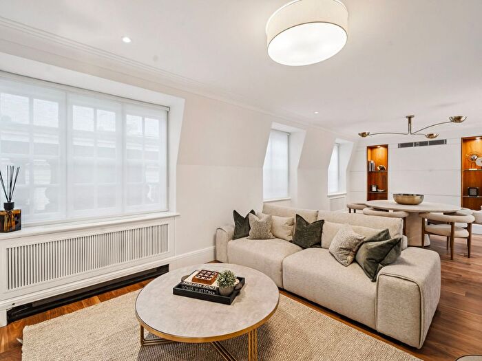 2 Bedroom Flat To Rent In Upper Grosvenor Street, London, W1K