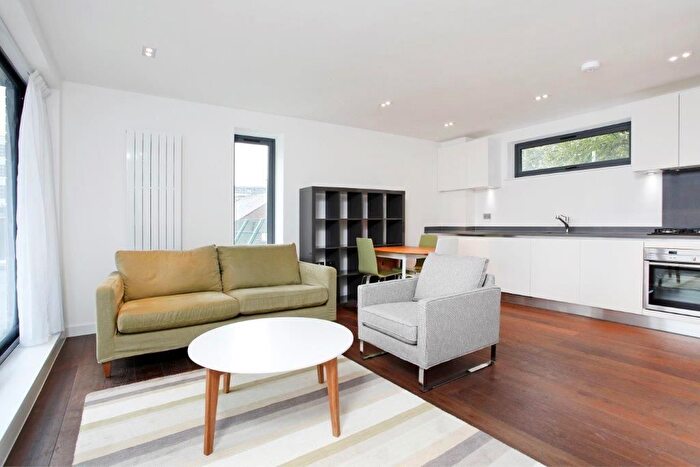 1 Bedroom Flat To Rent In Central Street, Clerkenwell, London, EC1V