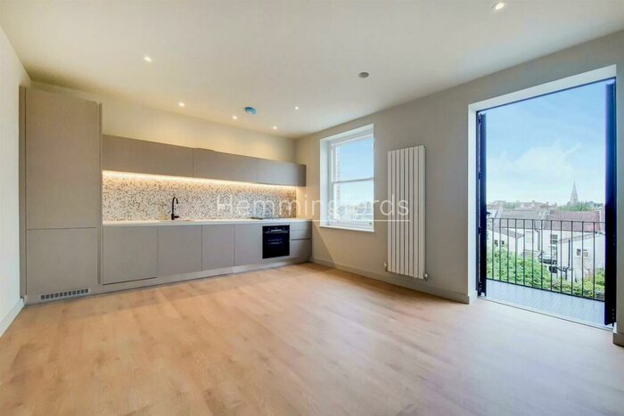 1 Bedroom Apartment To Rent In Kynaston Avenue, Stoke Newington, N16