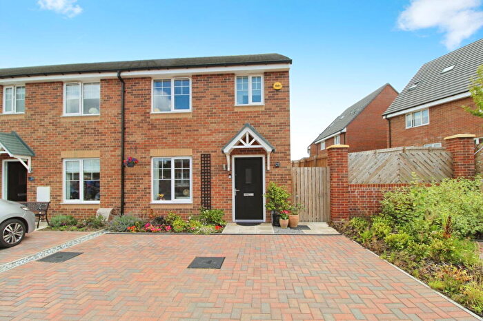 2 Bedroom End Of Terrace House For Sale In Wagtail Gardens, Woodside Gardens, Ryton, NE40