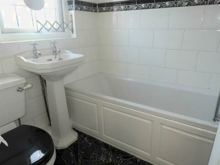 3 Bedroom Semi-Detached House To Rent In Collins Road, Bamber Bridge, PR5