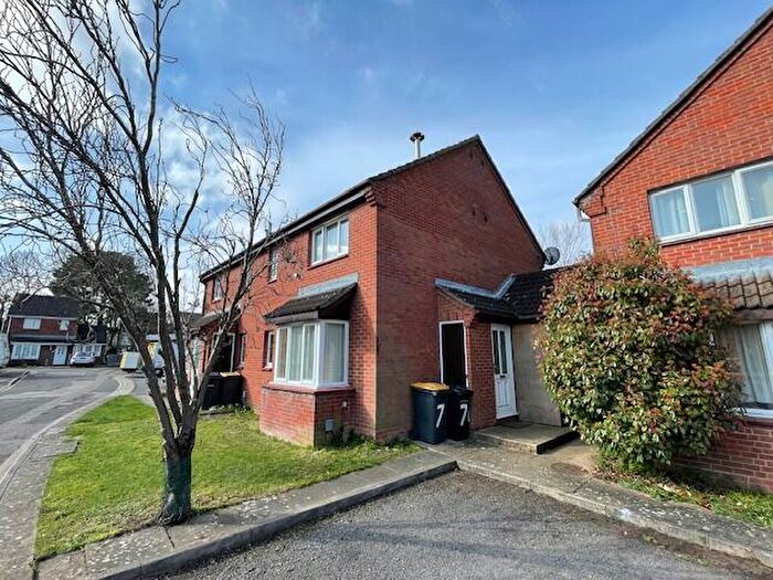 1 Bedroom Terraced House To Rent In Dunkirk Close, MK42