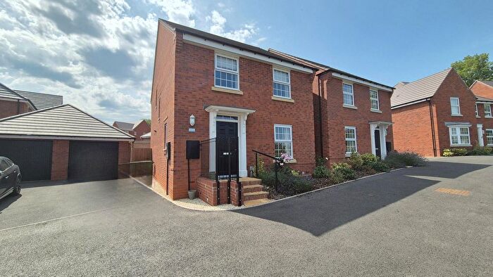 4 Bedroom Detached House For Sale In Quarry View, Bishops Itchington, CV47