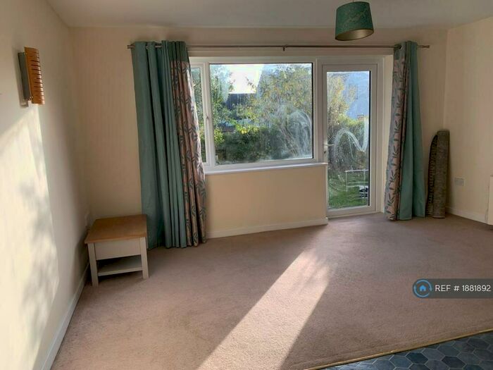 1 Bedroom Flat To Rent In Swan Street, Witney, OX29