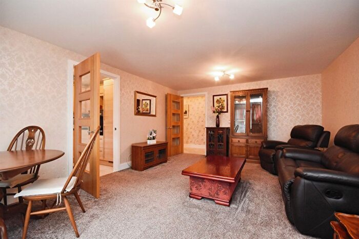 1 Bedroom Flat For Sale In Chinnerys Court, Braintree, CM7