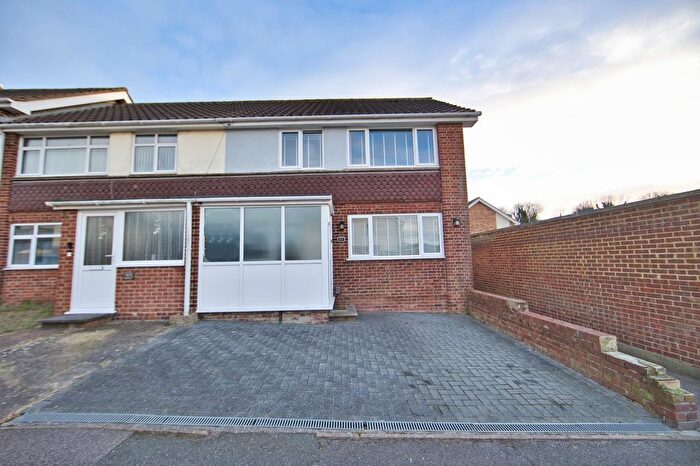 2 Bedroom End Terrace House For Sale In Eastfields, Folkestone, Kent, CT19