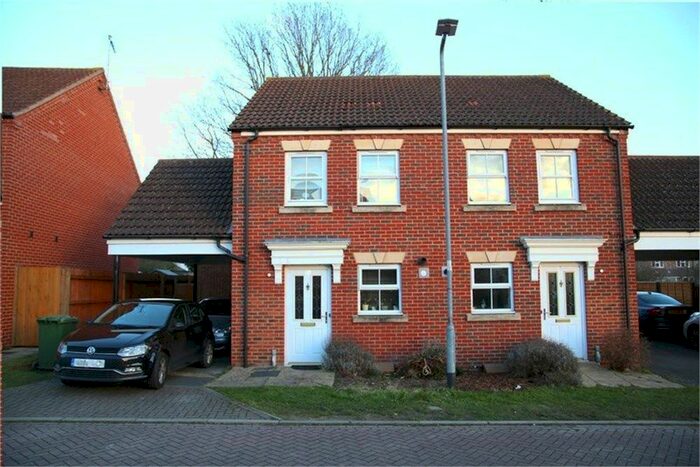 3 Bedroom Semi-Detached House To Rent In Walker Crescent, Slough SL3