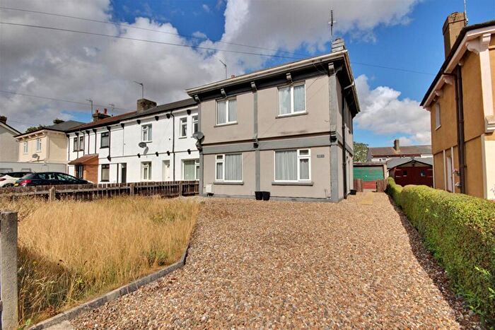 3 Bedroom Semi-Detached House For Sale In Grovehill Road, Beverley, HU17