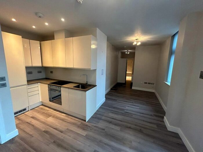 1 Bedroom Flat To Rent In Bridge Street, Hemel Hempstead, HP1