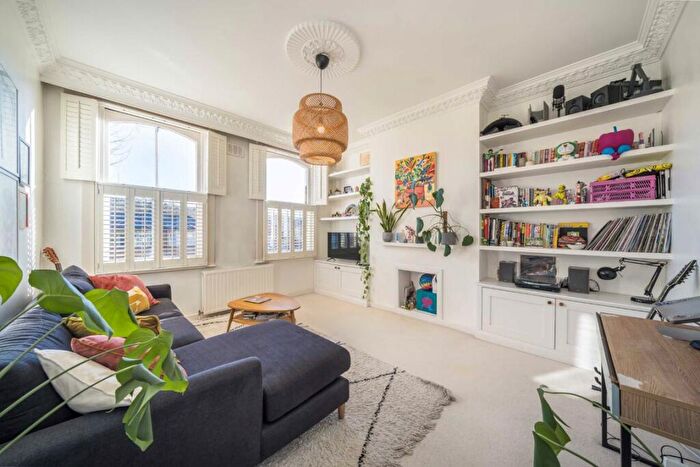 1 Bedroom Flat For Sale In Underhill Road, East Dulwich, SE22