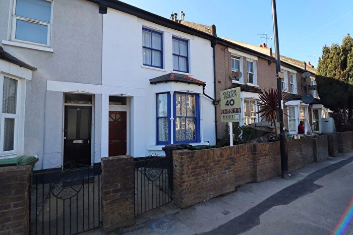 4 Bedroom Terraced House To Rent In Trundleys Road, Deptford, SE8