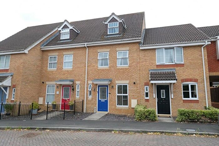3 Bedroom Town House To Rent In Lauren Way, Totton, Southampton, SO40