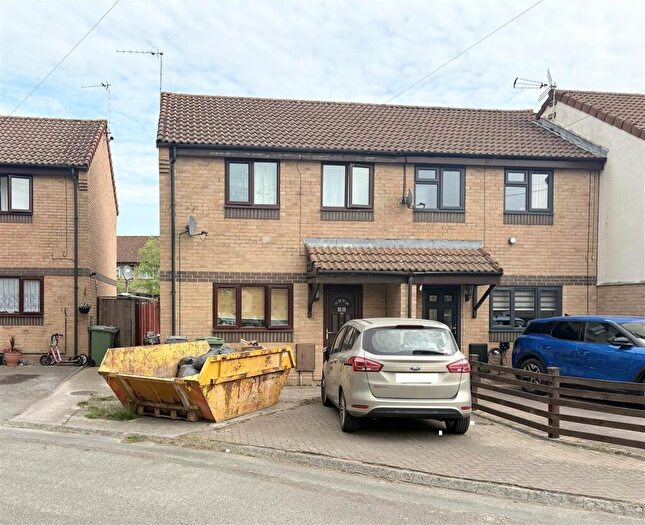 3 Bedroom End Of Terrace House For Sale In Maple Close, Hardwicke, Gloucester, GL2