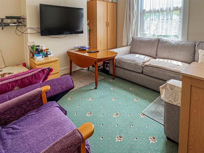 3 Bedroom Terraced House For Sale In River Road., Littlehampton, BN17