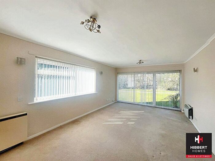 2 Bedroom Flat To Rent In Dairyground Road, Bramhall, Stockport, SK7