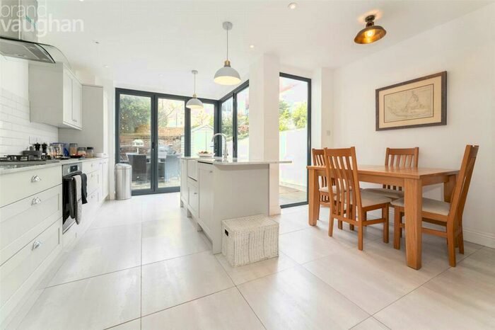 3 Bedroom Terraced House To Rent In Hove, East Sussex, BN3