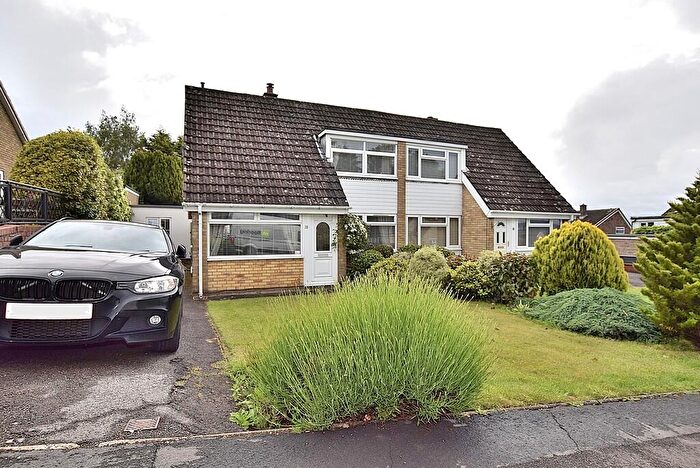 4 Bedroom Semi-Detached House For Sale In Cross Lanes, Richmond, DL10