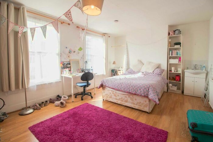 5 Bedroom Terraced House To Rent In Greenland Road, Camden Town, NW1