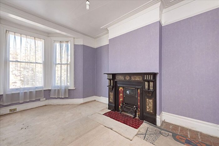 3 Bedroom Flat For Sale In Kelfield Gardens, North Kensington, W10