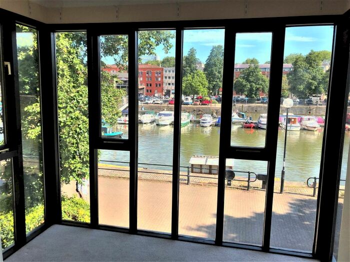 4 Bedroom Property To Rent In Merchants Quay, Bristol, England, BS1