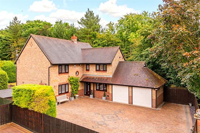 5 Bedroom Detached House For Sale In Broadway Avenue, Giffard Park, Milton Keynes, Buckinghamshire, MK14