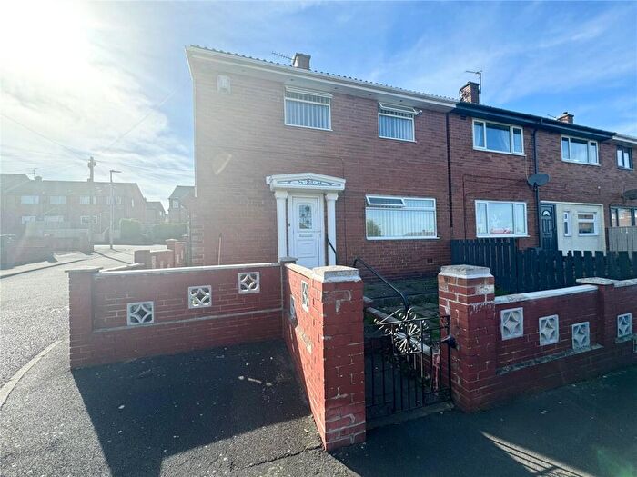 2 Bedroom Semi Detached House To Rent In Kellsway, Gateshead, Tyne And Wear, NE10