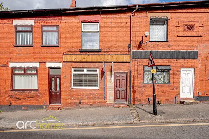 2 Bedroom Terraced House For Sale In Castle Street, Tyldesley, M29