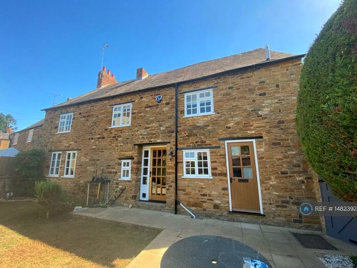 3 Bedroom Semi-Detached House To Rent In Vicarage Lane, Northampton, NN2