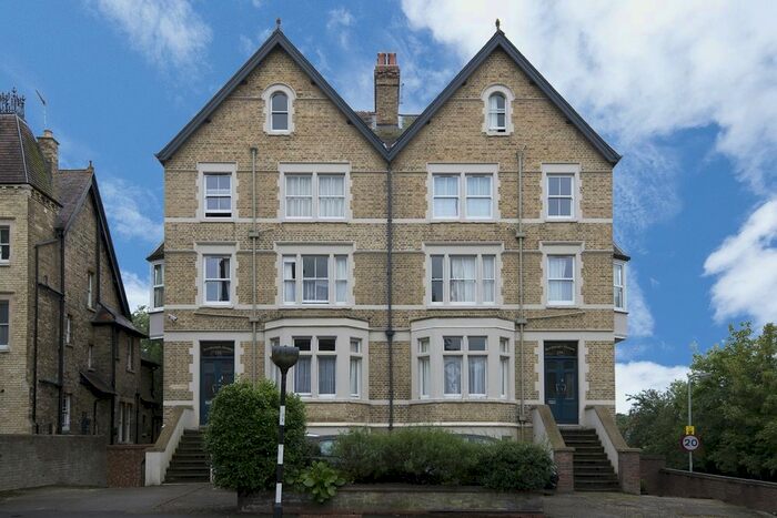 2 Bedroom Flat To Rent In Iffley Road, Oxford, OX4
