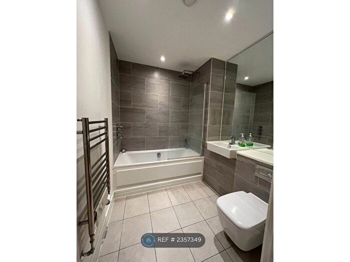 1 Bedroom Flat To Rent In Maraschino Building, Crodon, CR0