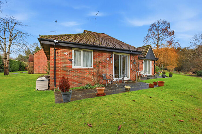 2 Bedroom Terraced Bungalow For Sale In The Beeches, Park Street, St. Albans, AL2