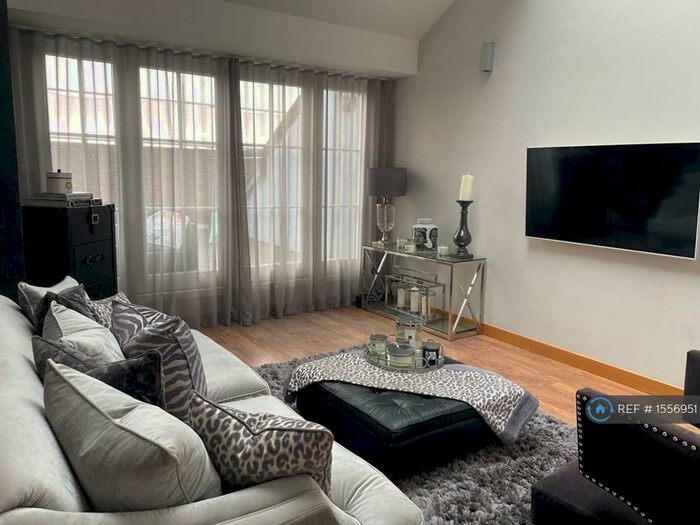 2 Bedroom Penthouse To Rent In Wallasey, Wallasey, CH41