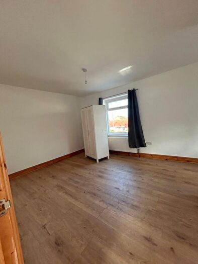 2 Bedroom Semi-Detached House To Rent In Ogley Road, Brownhills, WS8