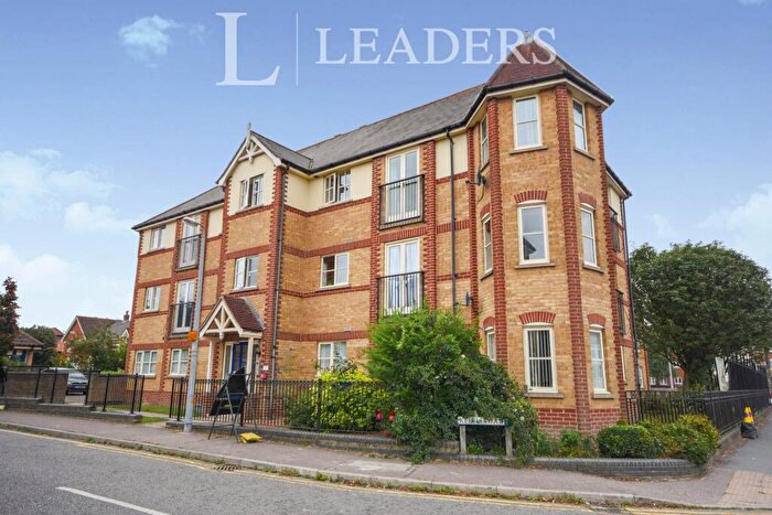 2 Bedroom Apartment To Rent In Keeble Way, Braintree, CM7