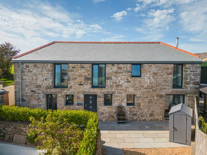 4 Bedroom Barn Conversion For Sale In Newbridge, Penzance, TR20