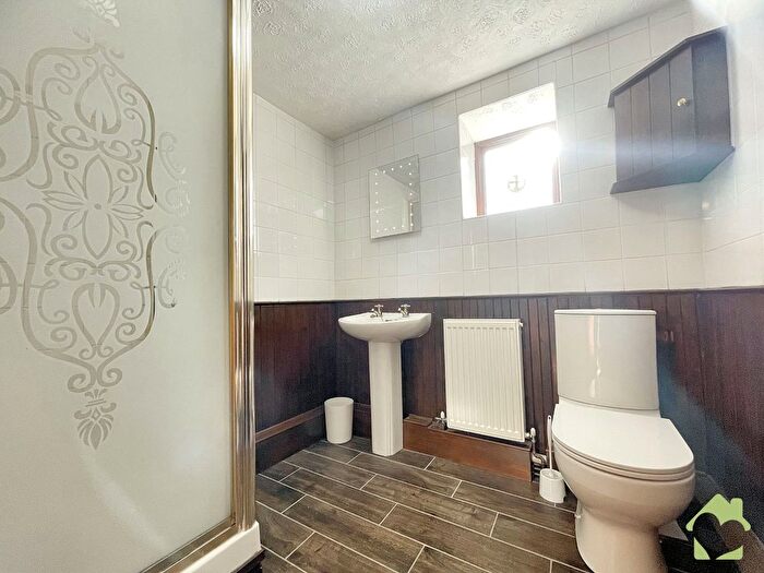 2 Bedroom Cottage For Sale In Garstang Road, Catterall, Preston, PR3