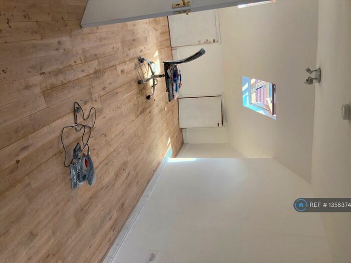 5 Bedroom Terraced House To Rent In Lansdowne Road, London, IG3