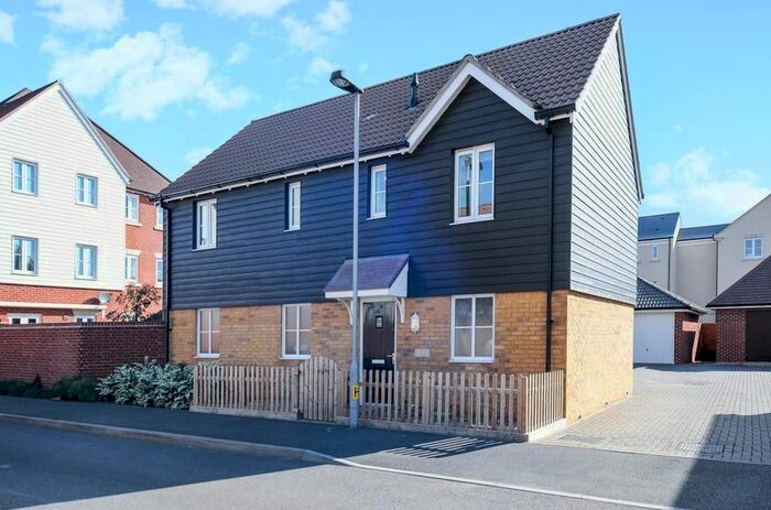 2 Bedroom Flat To Rent In Crimsham Road, Bersted, Bognor Regis, West Sussex, PO21