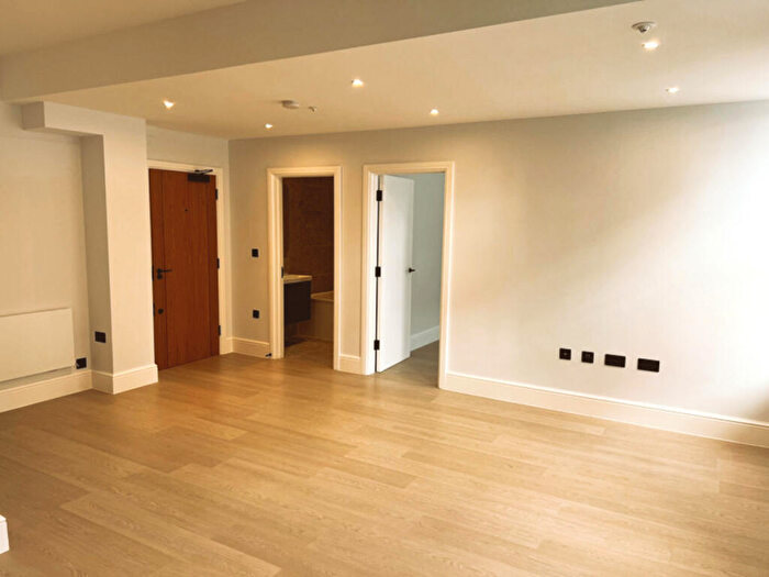 1 Bedroom Flat To Rent In Station Road, Reading, RG1