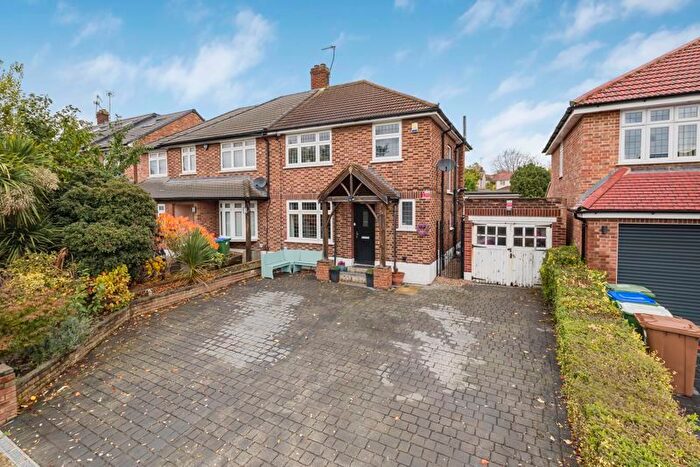 3 Bedroom Semi Detached House For Sale In Glenhurst Avenue, Bexley, DA5