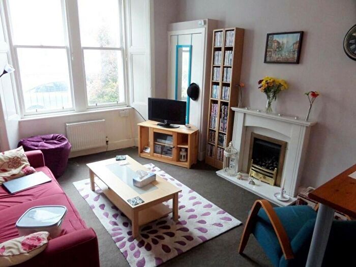1 Bedroom Flat To Rent In Springwell Place, Edinburgh, EH11