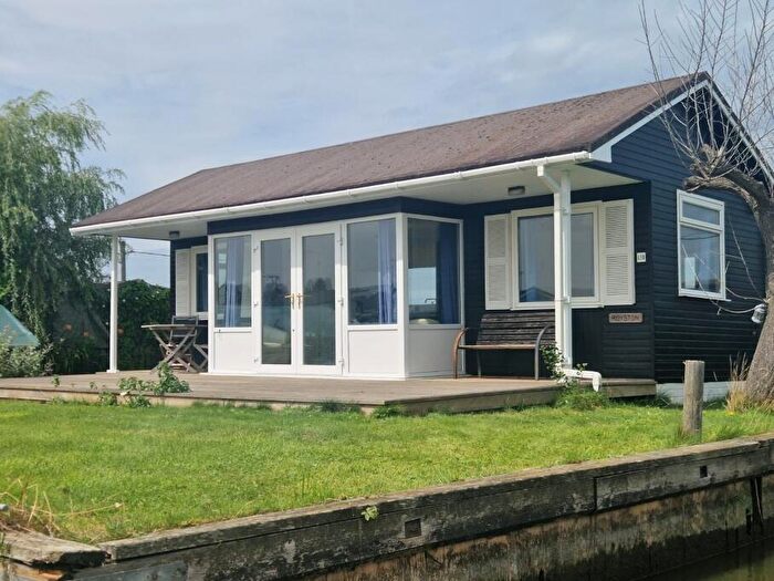 2 Bedroom Detached Bungalow For Sale In Potter Heigham, NR29