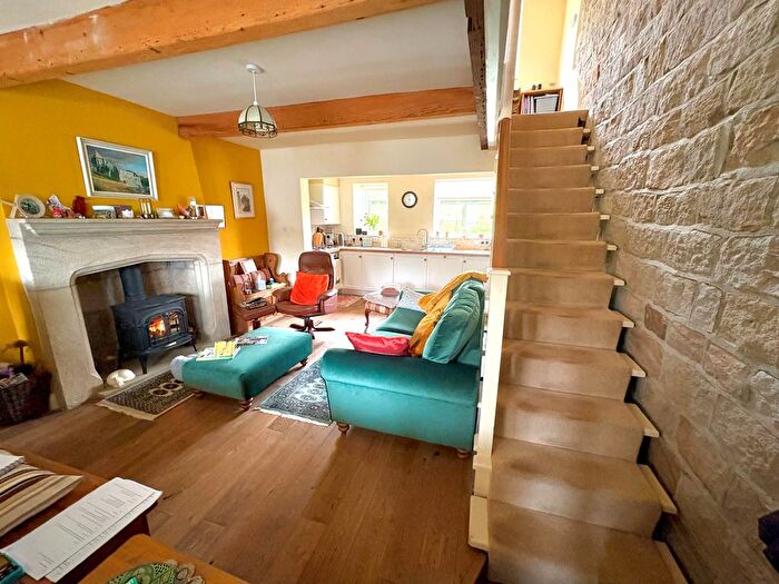 2 Bedroom Cottage For Sale In Oldroyd, Todmorden, OL14