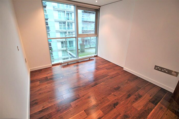 2 Bedroom Flat To Rent In Clowes Street, Salford, M3