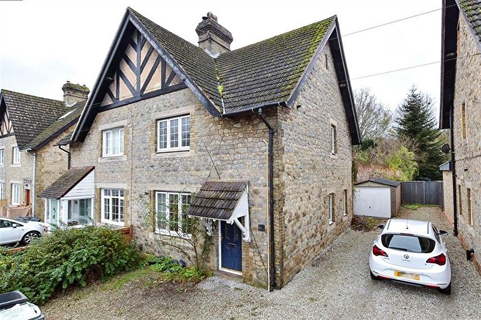 2 Bedroom Cottage For Sale In London Road, Ditton, Aylesford, Kent, ME20