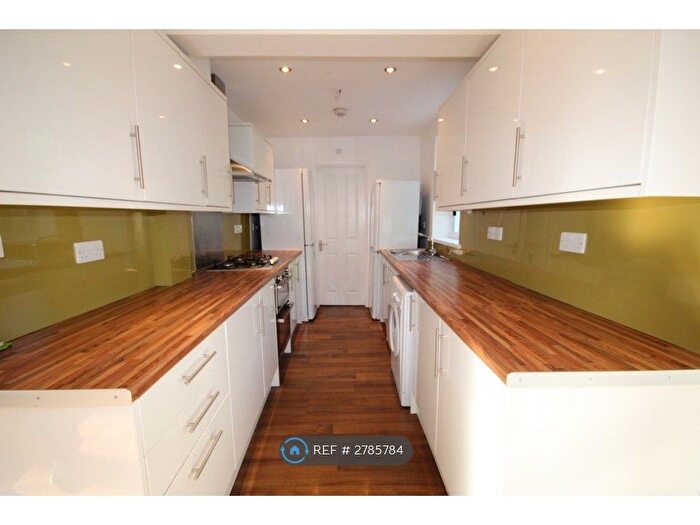 6 Bedroom End Of Terrace House To Rent In Barcombe Road, Brighton, BN1